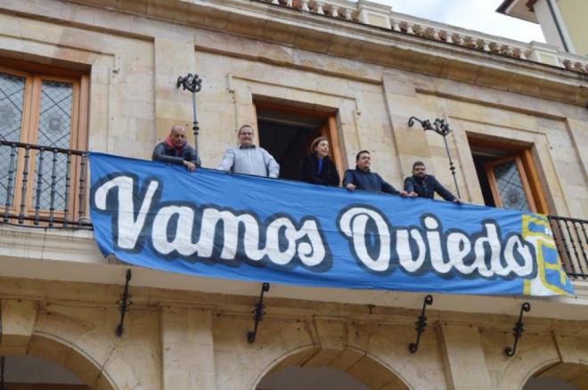 El Ayuntamiento de Oviedo apoya al equipo para el derbi.