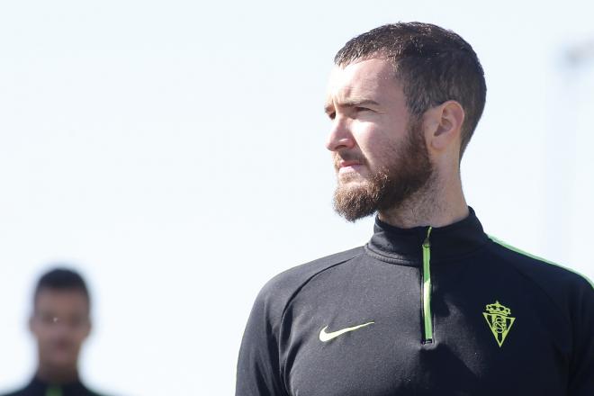 Mathieu Peybernes durante un entrenamiento en Mareo (Foto: Luis Manso).