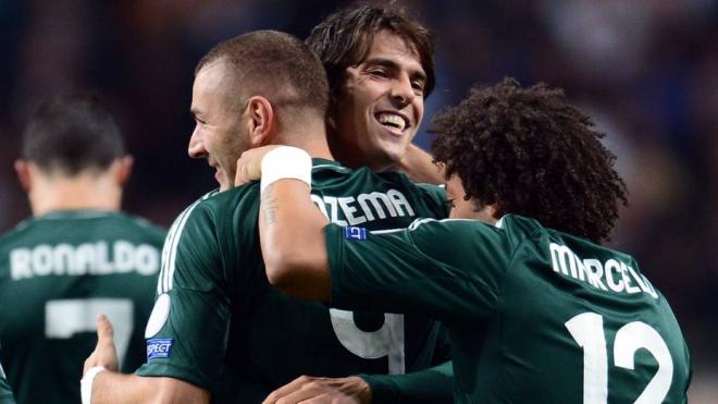 Benzema, Kaká y Marcelo celebran un gol en la temporada 12/13.