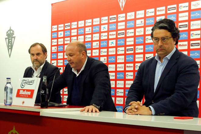 El vicepresidente del Sporting, Javier Martínez, responde al comunicado del Oviedo (Foto: Luis Manso).
