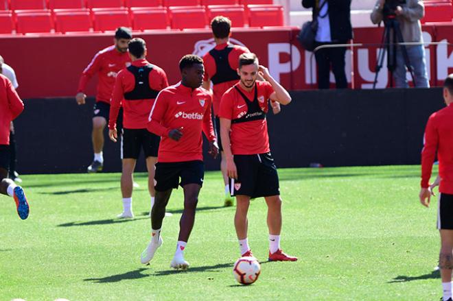 Promes no entra en el once, Sarabia sí.