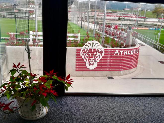 Las instalaciones de Lezama esperan aún a los leones del Athletic Club.