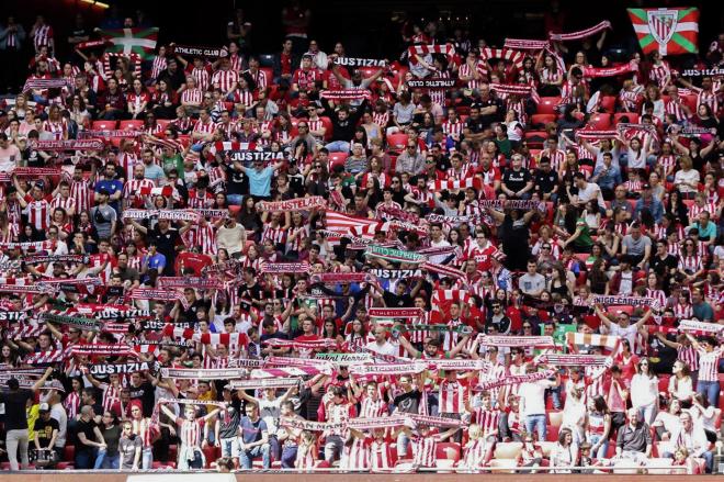 Casi 25.000 personas disfrutaron de la victoria del Athletic ante el Levante (Foto: Edu DF/Blackswan)