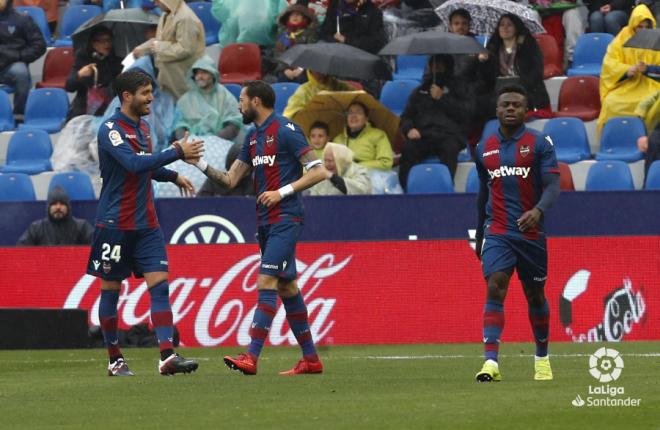 Los jugadores del Levante celebran un gol ante el Éibar (Foto: LaLiga).