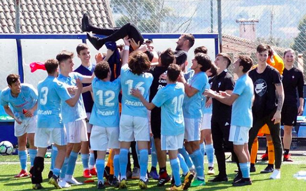 El Juvenil del Celta celebra su título de campeón de Grupo (Foto: @CanteiraCeleste).