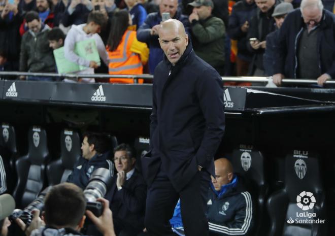 Zidane, durante el pasado Valencia-Real Madrid. (Foto: LaLiga)