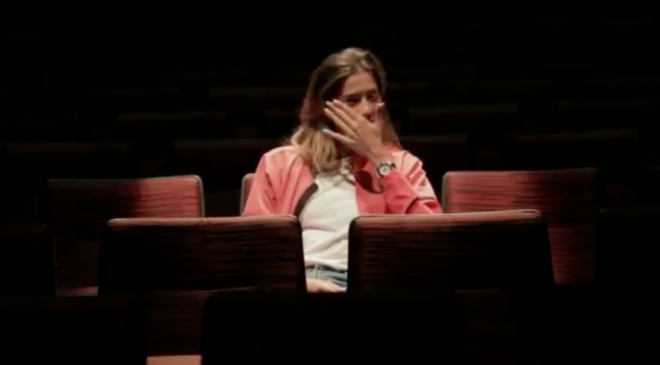Garbiñe Muguruza, emocionada en un momento del vídeo.
