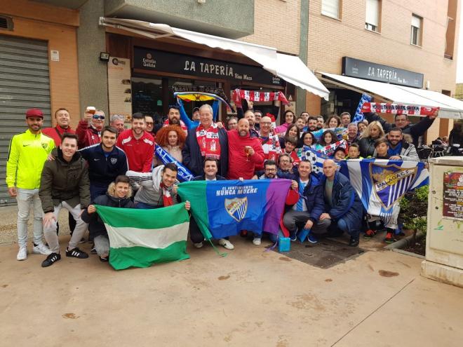 Hermanamiento entre peñas del Granada y el Málaga (Foto:@YNDALONE).