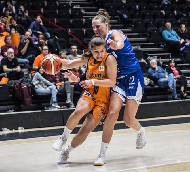 Valencia Basket Femenino vs Baxi Ferrol. (Foto: Rocío Recamán)