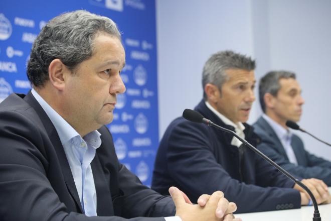 Tino Fernández, en la presentación de Martí como nuevo técnico del Deportivo (Foto: Iris Miquel).