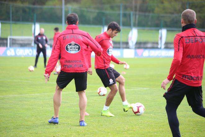 David Simón, en un entrenamiento del Deportivo en Abegondo (Foto: Iris Miquel).