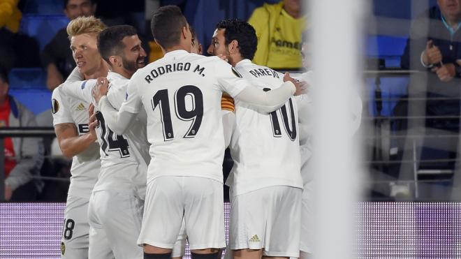Guedes celebra el gol en el Villarreal-Valencia (Foto: UEFA)