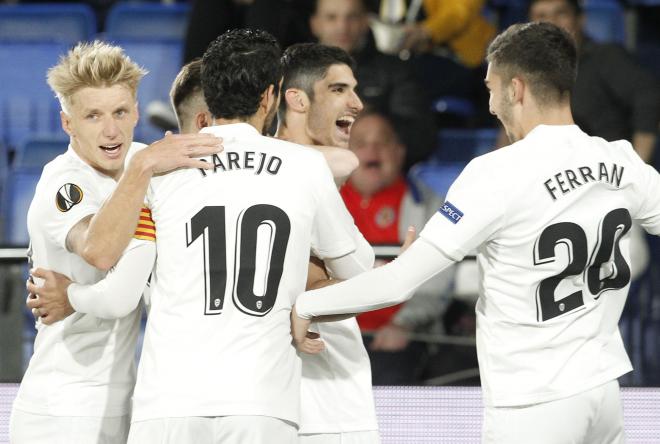 Guedes celebra un gol en el Villarreal-Valencia CF (Foto: David González).