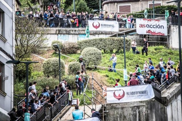 Los más de 200 competidores volarán desde el monte Arraiz hasta el barrio de Rekalde (Foto: Antonio Obregón).