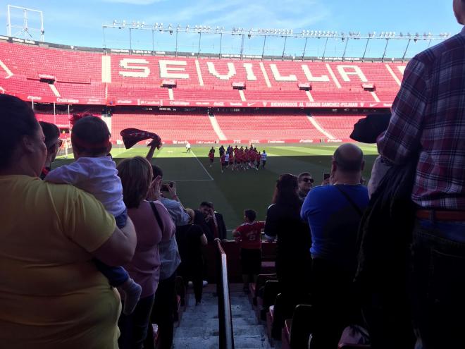 Entrenamiento del Sevilla en el Sánchez-Pizjuán.