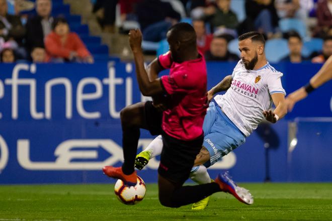 Álvaro Vázquez en el partido ante el Alcorcón (Foto: Daniel Marzo).