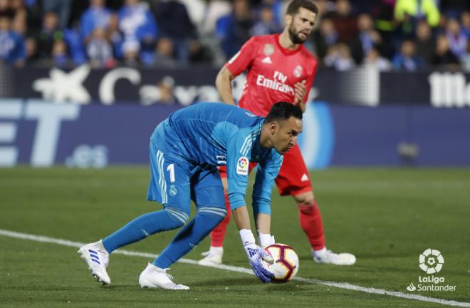 Keylor Navas atrapa una pelota en el Leganés-Real Madrid (Foto: LaLiga Santander).