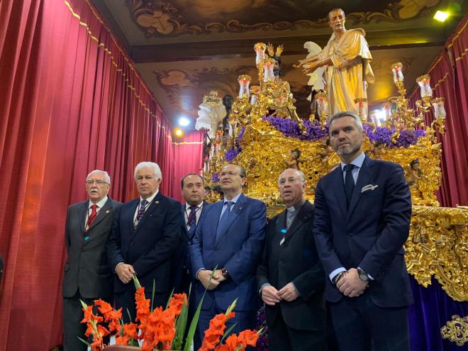 Ofrenda floral del Sevilla en San Benito en 2019.