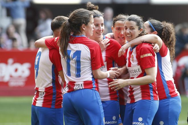 El Sporting Femenino, en un partido (Foto: Luis Manso).