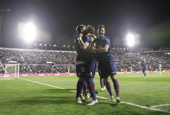 El Levante celebra un gol en Orriols.