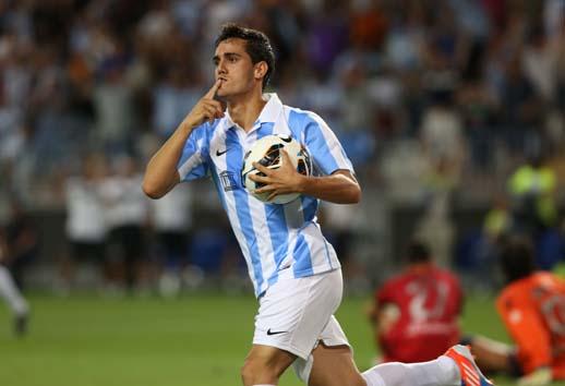 Juanmi celebra un gol en La Rosaleda.