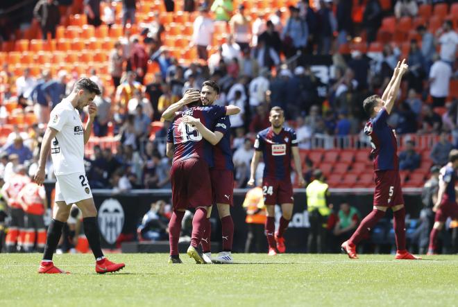 Un gol de Charles en el 93 decidió el pasado Valencia - Éibar. (Foto: David González)