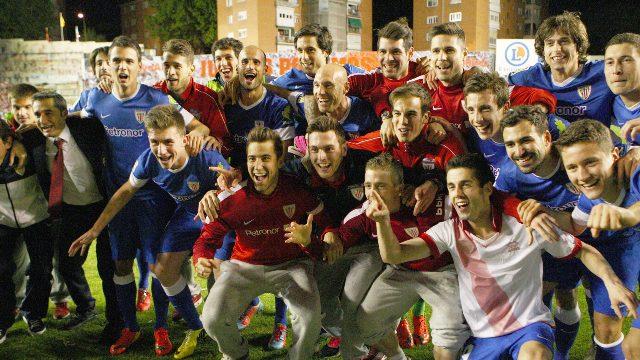 El Athletic celebró en Vallecas su clasificación para la Champions el 2 de mayo de 2014 (Foto: Athletic Club).