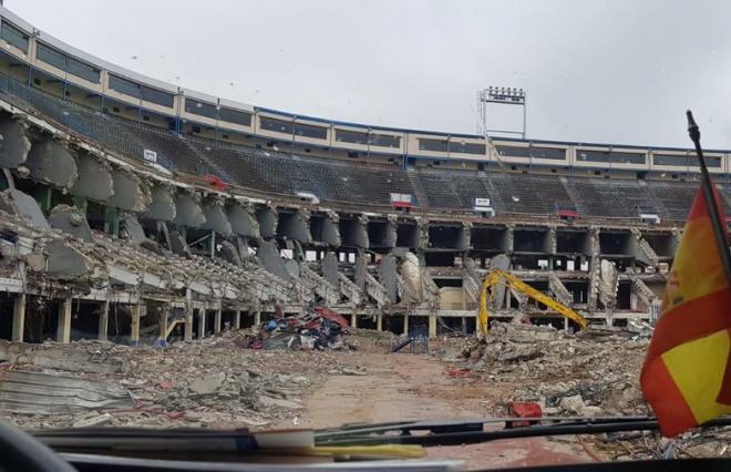 El Estadio Vicente Calderón, derrumbado.