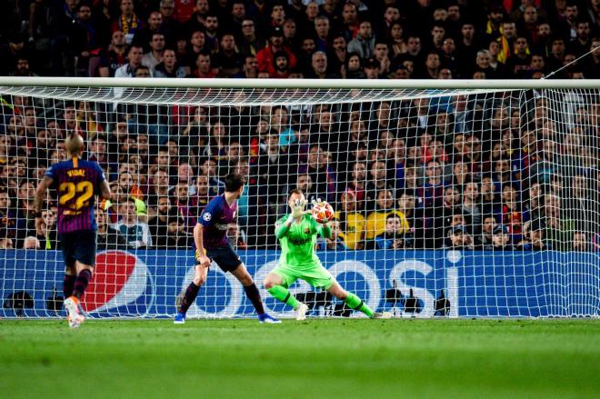 Ter Stegen, ante el Liverpool (Foto: FCB).