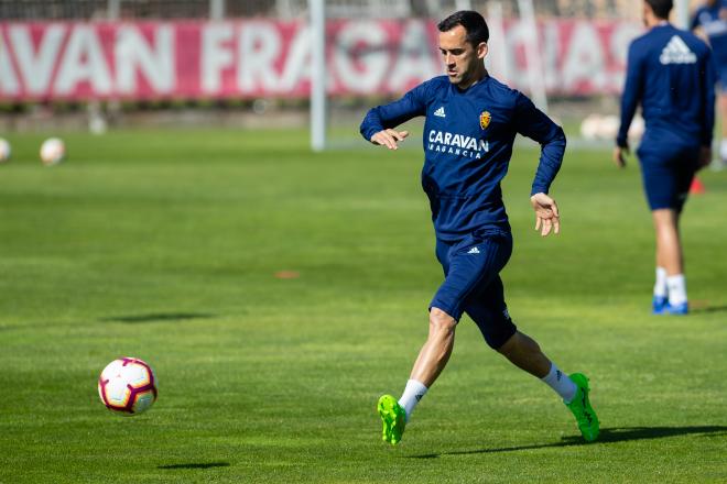 Linares en un entrenamiento del Real Zaragoza en la Ciudad Deportiva (Foto: Daniel Marzo).