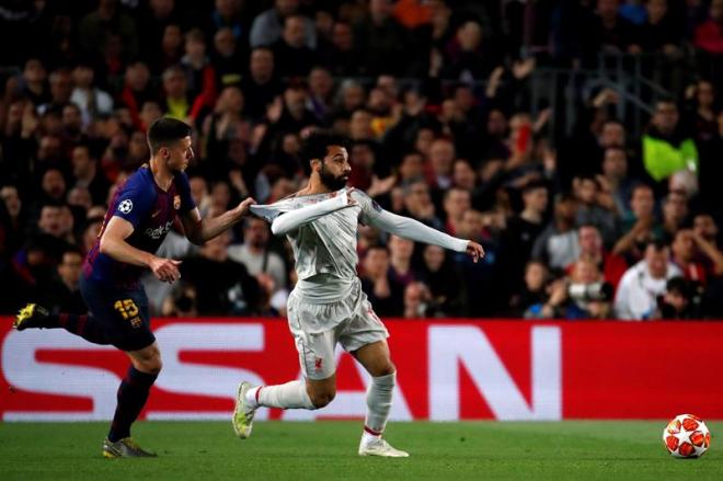 Lenglet, ante Salah (Foto: EFE).