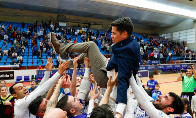 Diego Ríos en su despedida de O Parrulo. (Foto: @oparrulofs)