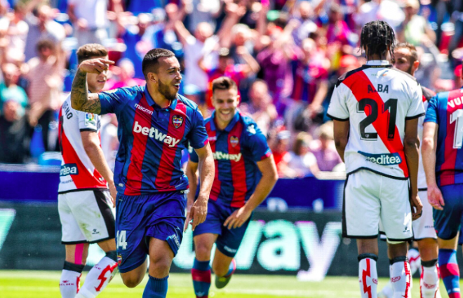 Vezo celebra su gol en el último Levante - Rayo. (Foto: Levante UD)