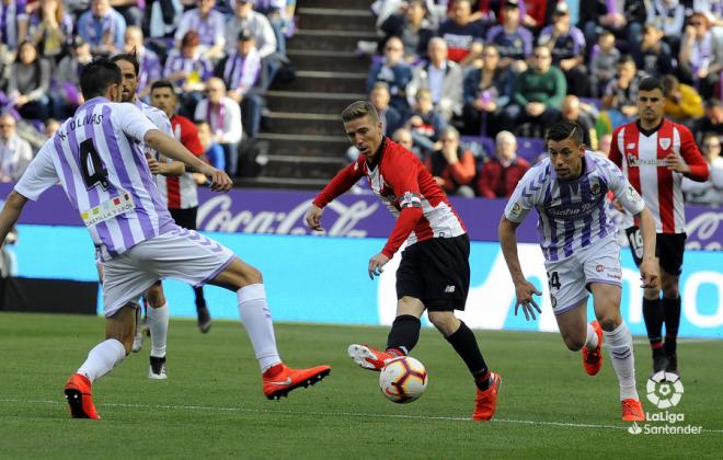 Lance del Real Valladolid-Athletic en Zorrilla con Iker Muniain en acción (Foto: LaLiga).