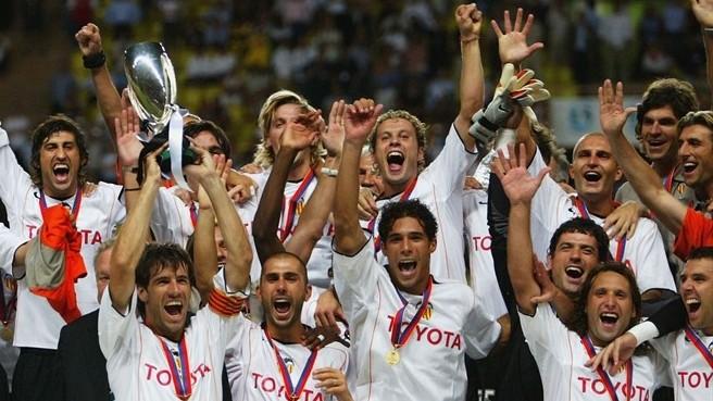 Título de la Supercopa de Europa en Mónaco en 2004