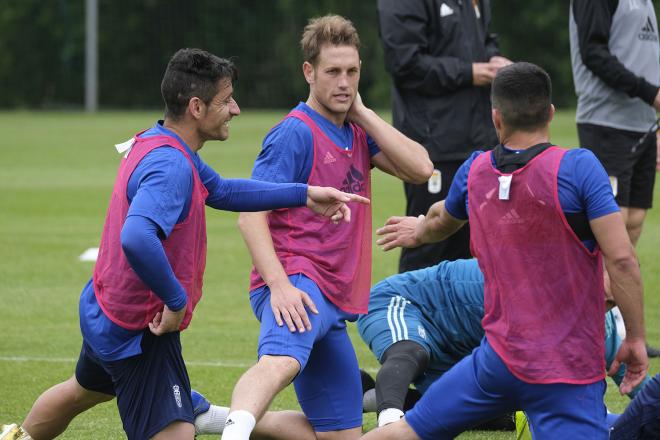 Saúl, Carlos Hernández y Joselu en una imagen de un entrenamiento (Foto: Luis Manso).