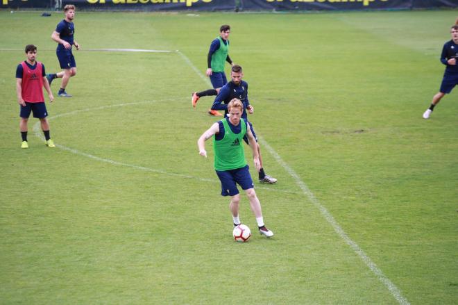 Álex Fernández, en un entrenamiento (Foto: Cristo García).