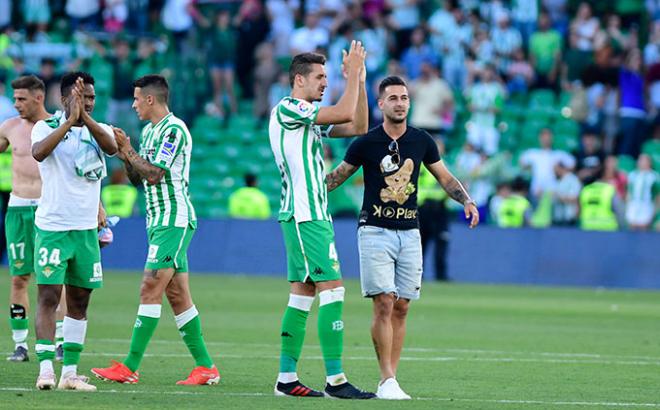 Feddal aplaude con el Betis (Foto: Kiko Hurtado)