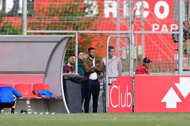 Baptista presencia un entrenamiento del Sevilla en la Ciudad Deportiva Cisneros Palacios (Foto: Kiko Hurtado).