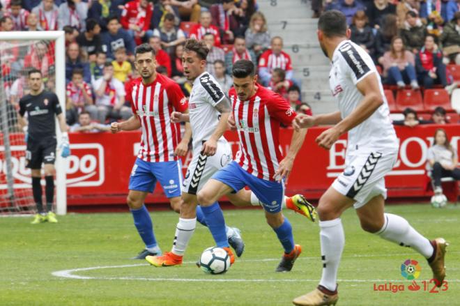 Duelo entre el Sporting de Gijón y el Albacete BP en la jornada 37 (Foto: LaLiga).