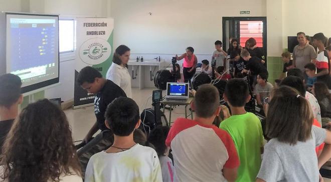 Actividad de 'El remo en clase' en el CEIP Ramón Lago de Estepona.