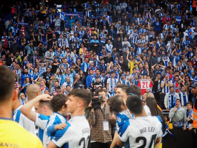 Los jugadores del Espanyol celebran la victoria ante la Real Sociedad (Foto: RCDE).