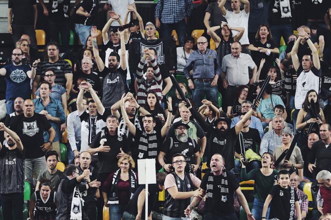La Marea Negra dio el callo ante el Palencia en el Bilbao Arena (Foto: Edu DF/BLACKSWANK).