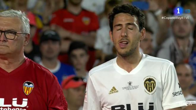 Parejo se marchó llorando tras su lesión en la final de la Copa del Rey.