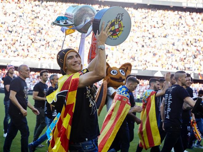 Carlos Soler en la celebración de la Copa de 2019