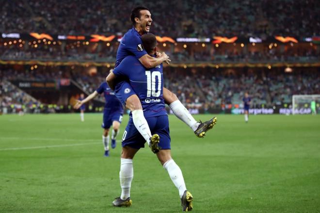Los jugadores del Chelsea celebran uno de los goles logrados en Bakú.