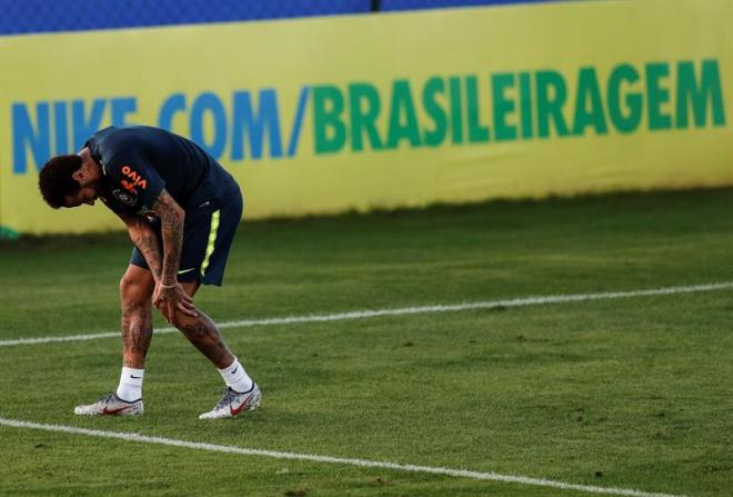 Lesión de Neymar con la selección de Brasil.