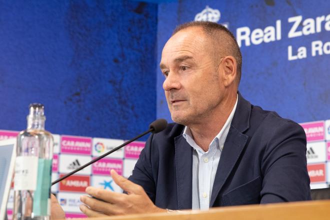 Víctor Fernández en rueda de prensa (Foto: Daniel Marzo).