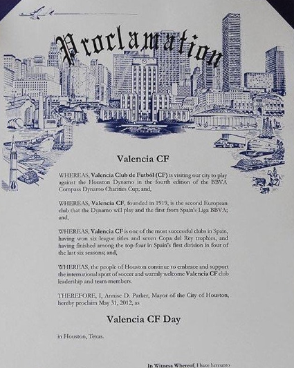 Documentos de la proclamación del Día del Valencia CF en Houston (Foto: Ciberche)