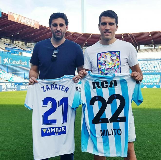 Intercambio de camisetas entre Diego Milito y Zapater